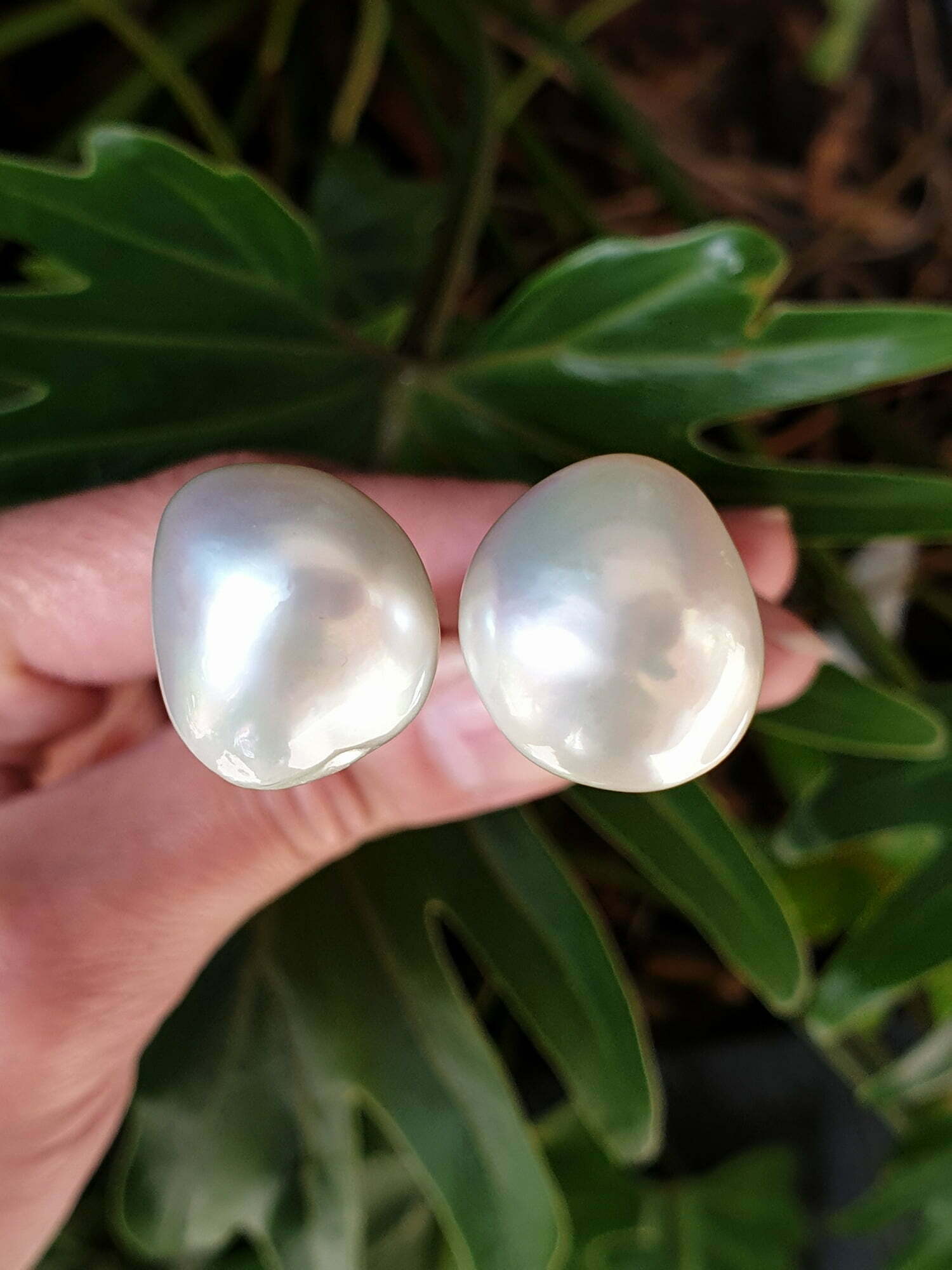 14.8mm Baroque South Sea Pearl Pair - Image 2