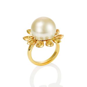 Gold South Sea Pearl and Yellow Diamond Ring